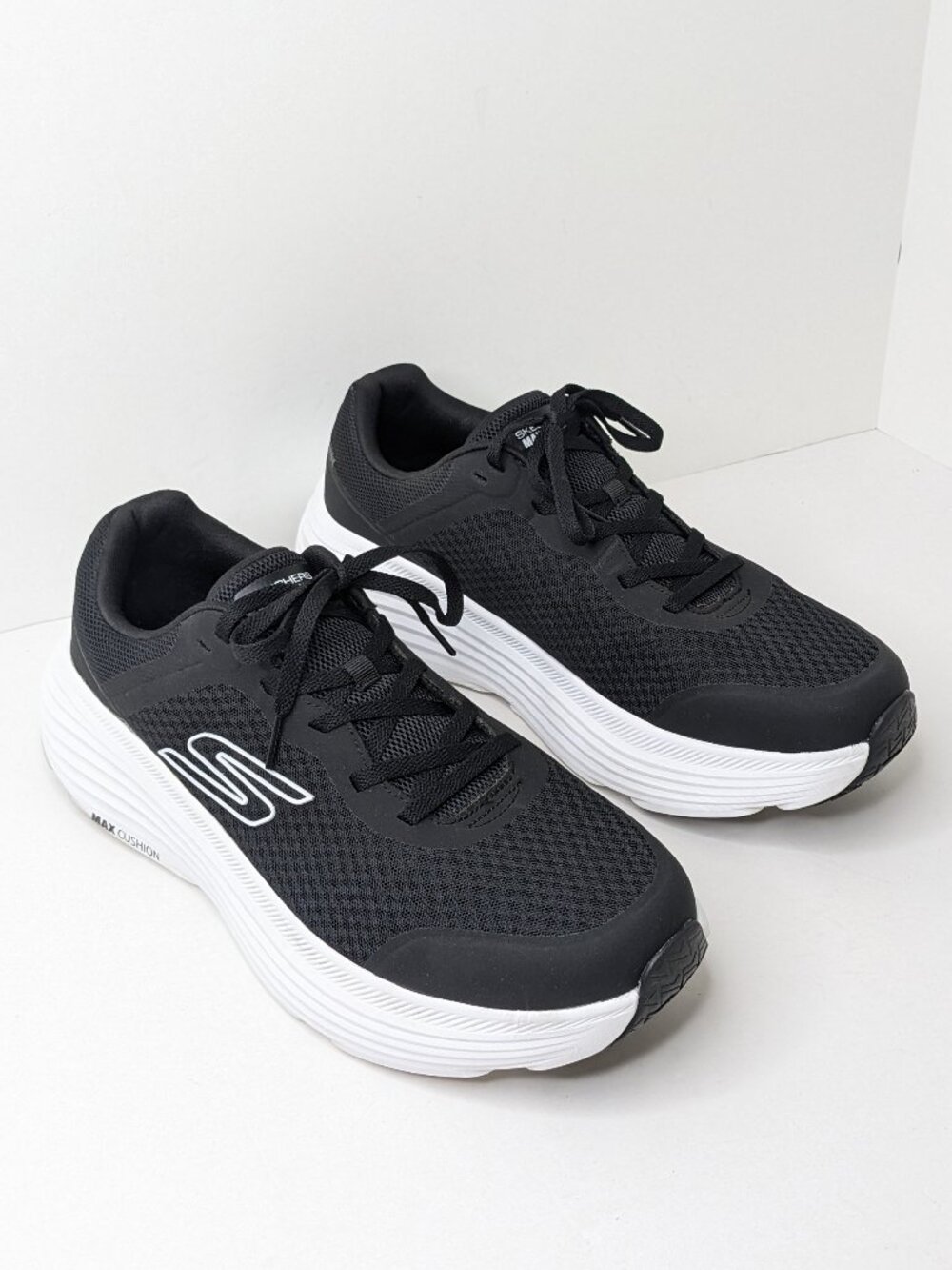 Skechers Max Cushioning Endeavour Athletic Sneakers Black Men's 11.5 Extra Wide